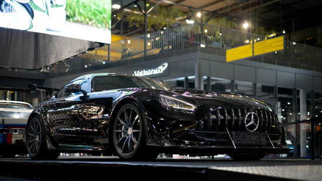 Dubai Marina Skyline