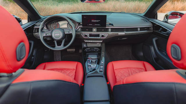 Dubai Marina Skyline