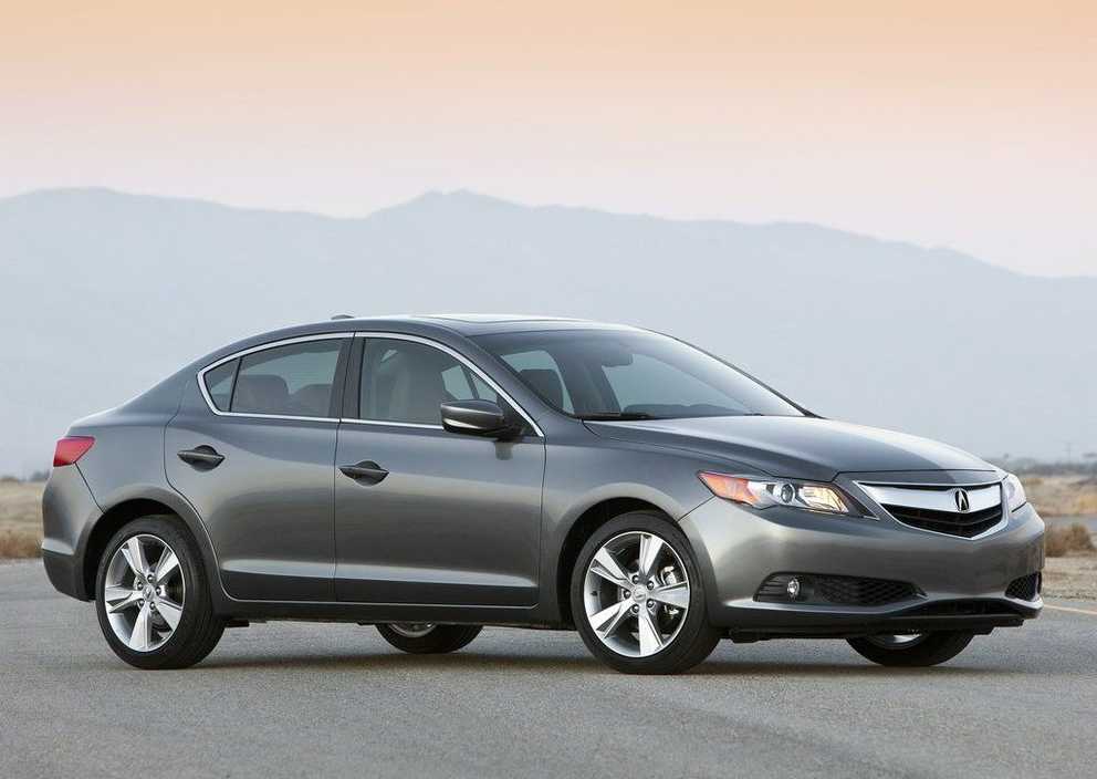 2013 Acura Ilx (Gallery 1 of 23)