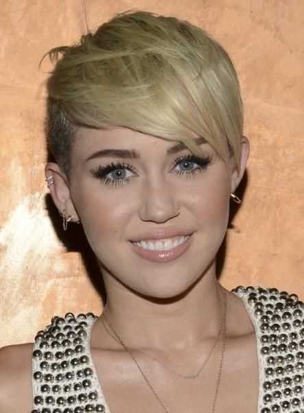 Miley Cyrus, Blonde Pixie Hairstyle: Razor Haircuts – Popular Haircuts For Short Haircuts Like Miley Cyrus (Gallery 2 of 20)