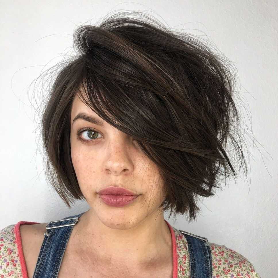 Featured Photo of Lip Length Tousled Brunette Bob Hairstyles