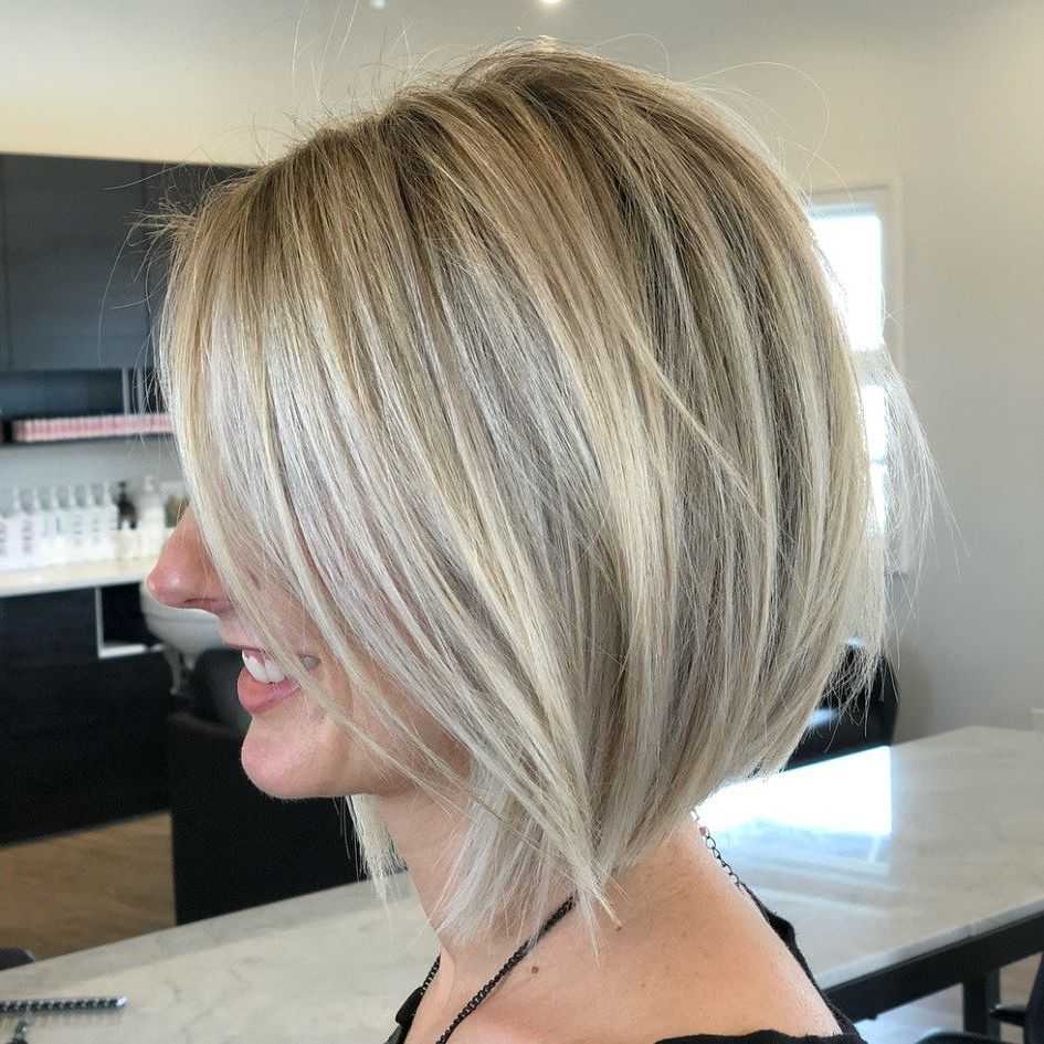 Featured Photo of Straight Tousled Blonde Balayage Bob Hairstyles