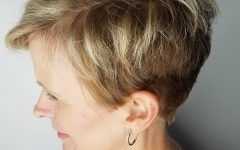 Messy Pixie Hairstyles with Chunky Highlights
