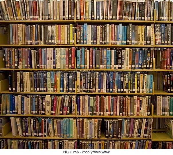 Featured Photo of Library Shelfs