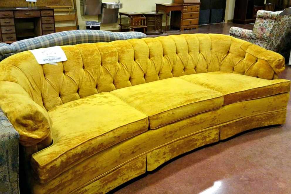 Featured Photo of Cheap Tufted Sofas