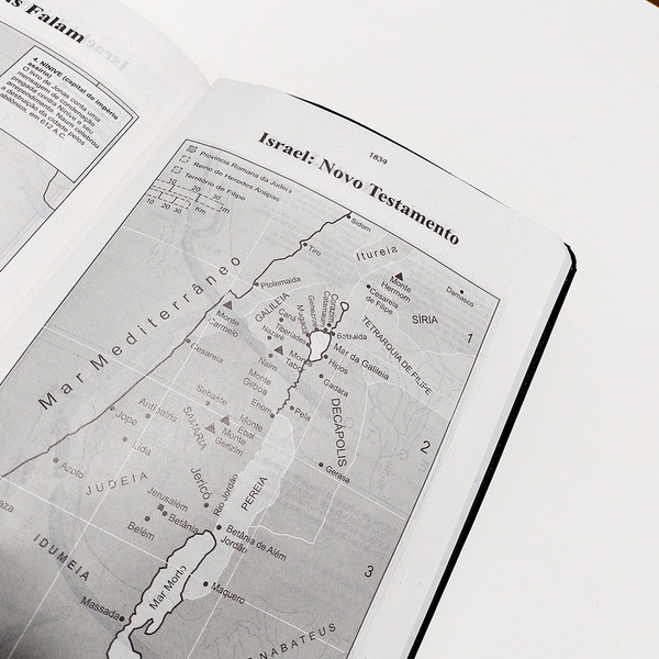 Foto Bíblia King James - Ultra Gigante - Luxo Preta