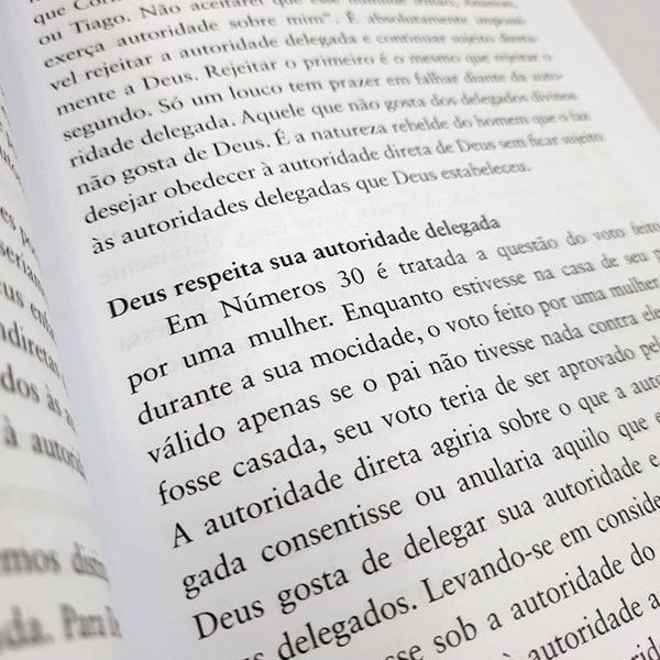 Foto Autoridade Espiritual - Watchman Nee