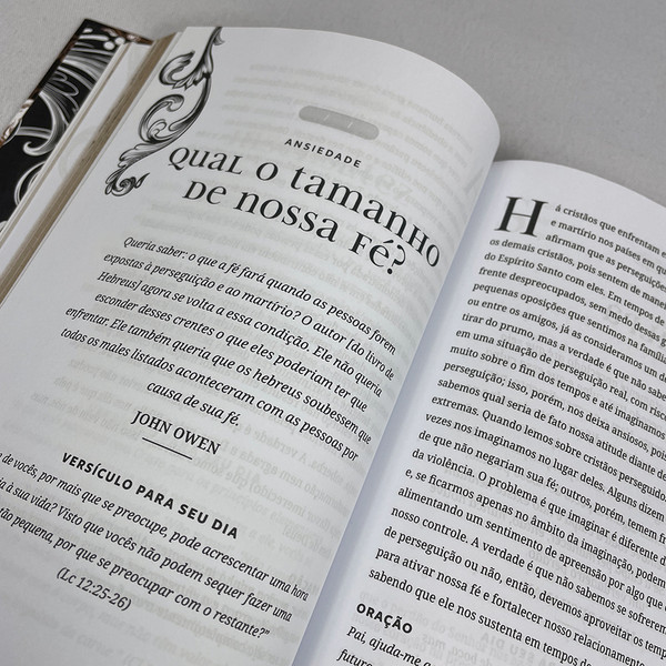 Foto Devocional dos Clássicos | Capa Floral Vol. 1