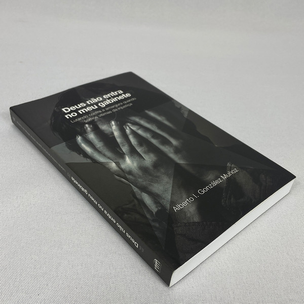 Foto Deus não entra no meu gabinete - Alberto Munoz