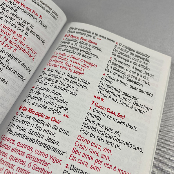 Foto Harpa Cristã Celestial Média com Letra Grande | Águia