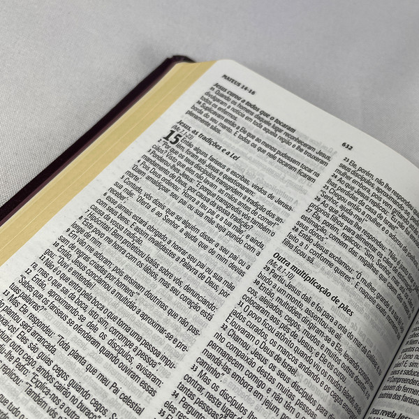 Foto Bíblia King James - Atualizada Slim | Vinho