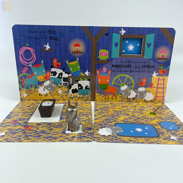 Foto Livro Infantil com cenário | O nascimento de Jesus | Idade 4+