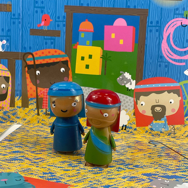 Foto Livro Infantil com cenário | O nascimento de Jesus | Idade 4+