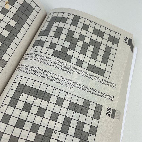 Foto 365 Palavras Cruzadas - Capa Amarela