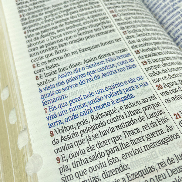 Foto Bíblia Letra Hipergigante ARC | Textos Coloridos com Harpa | Índice Lateral | Arabesco Preta