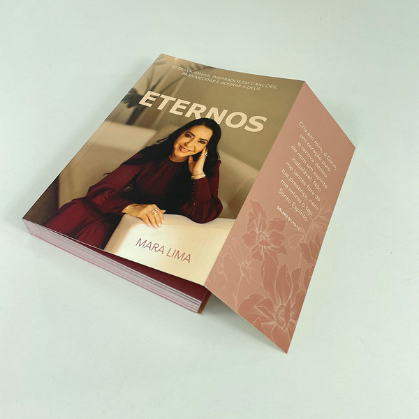 Foto Louvores Eternos - Mara Lima | 52 Devocionais