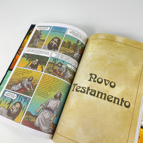 Foto Bíblia em Quadrinhos (Antigo e Novo Testamento)