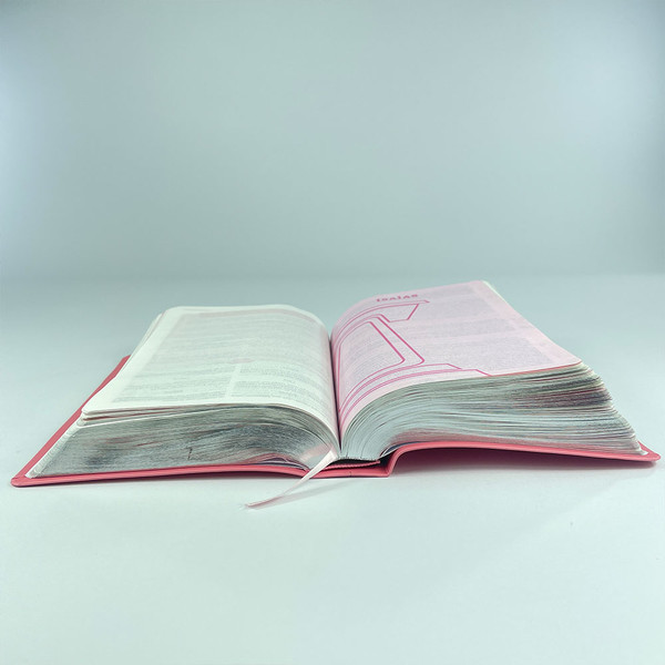 Foto A Bíblia da Pregadora Fiel | ARC | Textos Coloridos | Capa Rosa