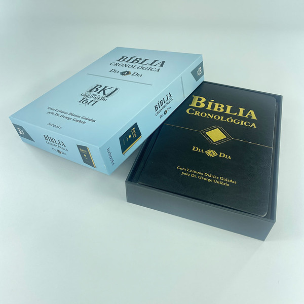 Foto Bíblia Cronológica Dia a Dia | BKJ Fiel 1611 | Preta