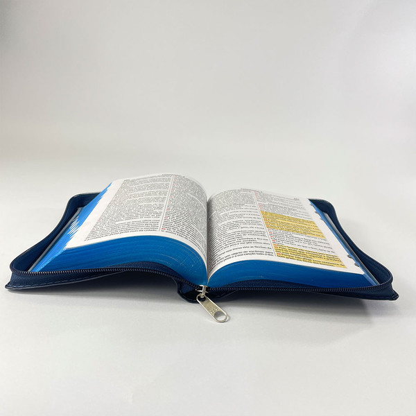 Foto Bíblia Sagrada Letra Hipergigante RC Harpa E Corinhos Capa Zíper Azul