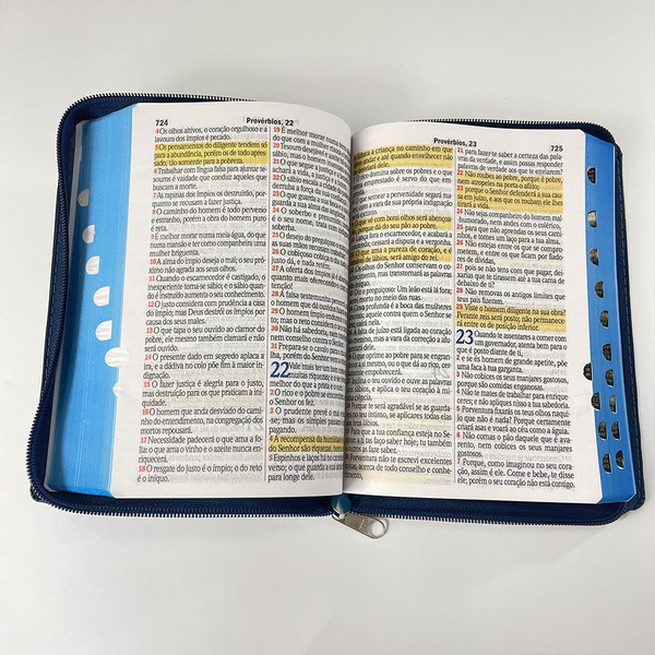 Foto Bíblia Sagrada Letra Hipergigante RC Harpa E Corinhos Capa Zíper Azul