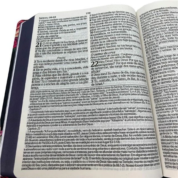 Foto Bíblia De Estudo KJA - Letra Hipergigante - Capa Floral Pink