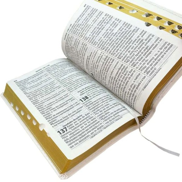 Foto Bíblia Sagrada RC Com Índice - Letra Gigante - Capa Luxo Branca