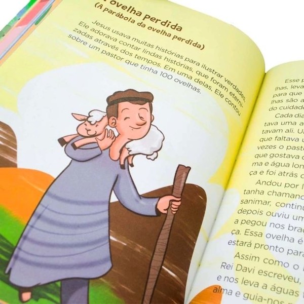 Foto Bíblia Infantil Interativa - Geovana Muniz