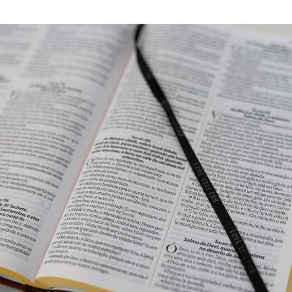 Foto Bíblia King James 1611 - Ultrafina Ampliada - Capa Marrom e Preta