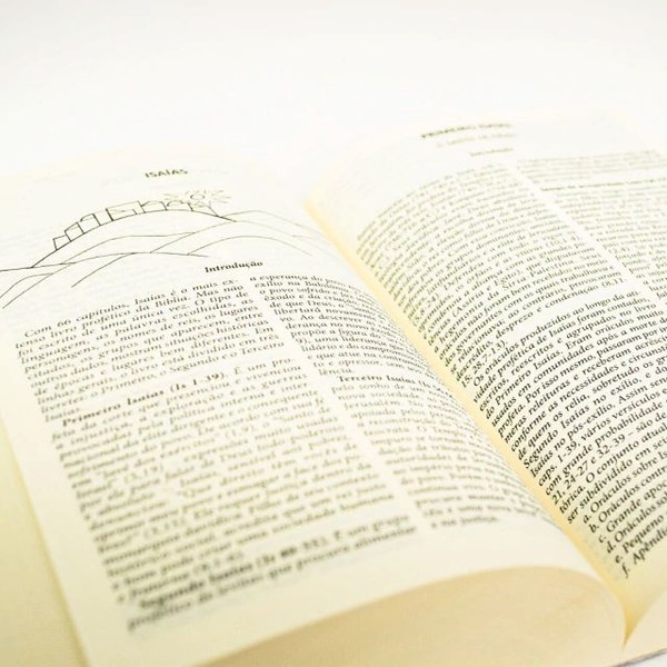 Foto Bíblia Pastoral De Bolso - Capa Cristal