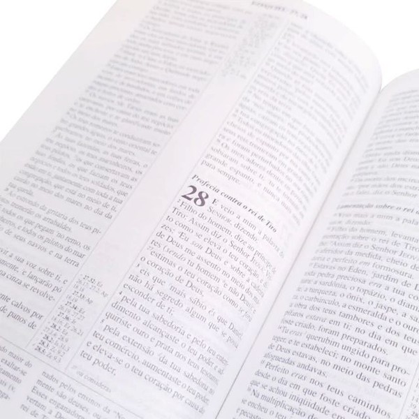 Foto Bíblia de Estudo Pentecostal | Média com Harpa Cristã | Capa Luxo Vinho