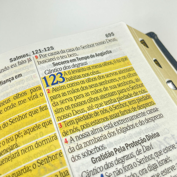 Foto Bíblia Sagrada Letra Hipergigante RC Harpa E Corinhos Capa Luxo Preta