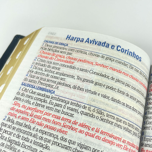 Foto Bíblia Sagrada Letra Hipergigante RC Harpa E Corinhos Capa Luxo Preta