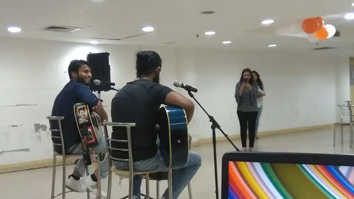 Live sound rental for singers and bands