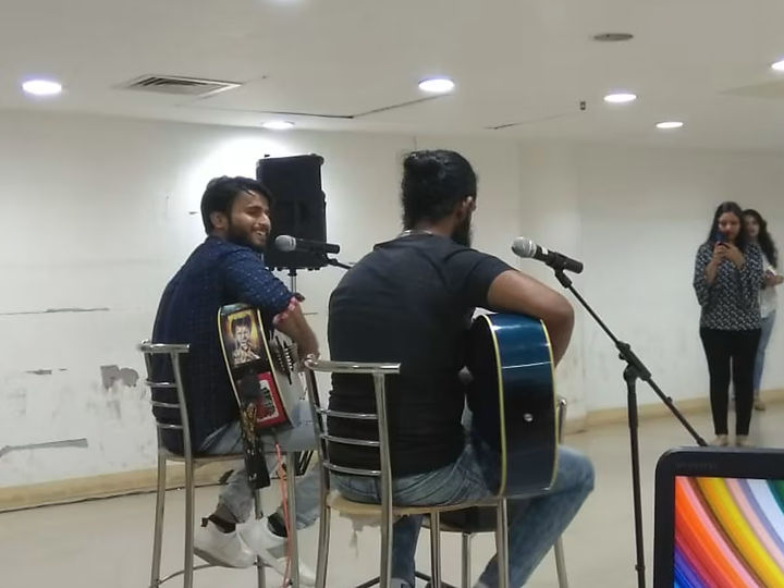Bluetooth party speaker on rent set up for a music event in Delhi
