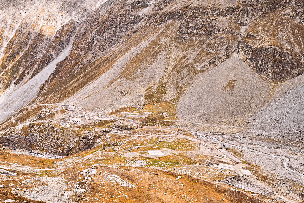 Gaurikund as seen from mani Mahesh. If you have the time and inclination, a bifurcation from Gaurikund leads to KamalKund - a beautiful lake at the base of Mani Mahesh