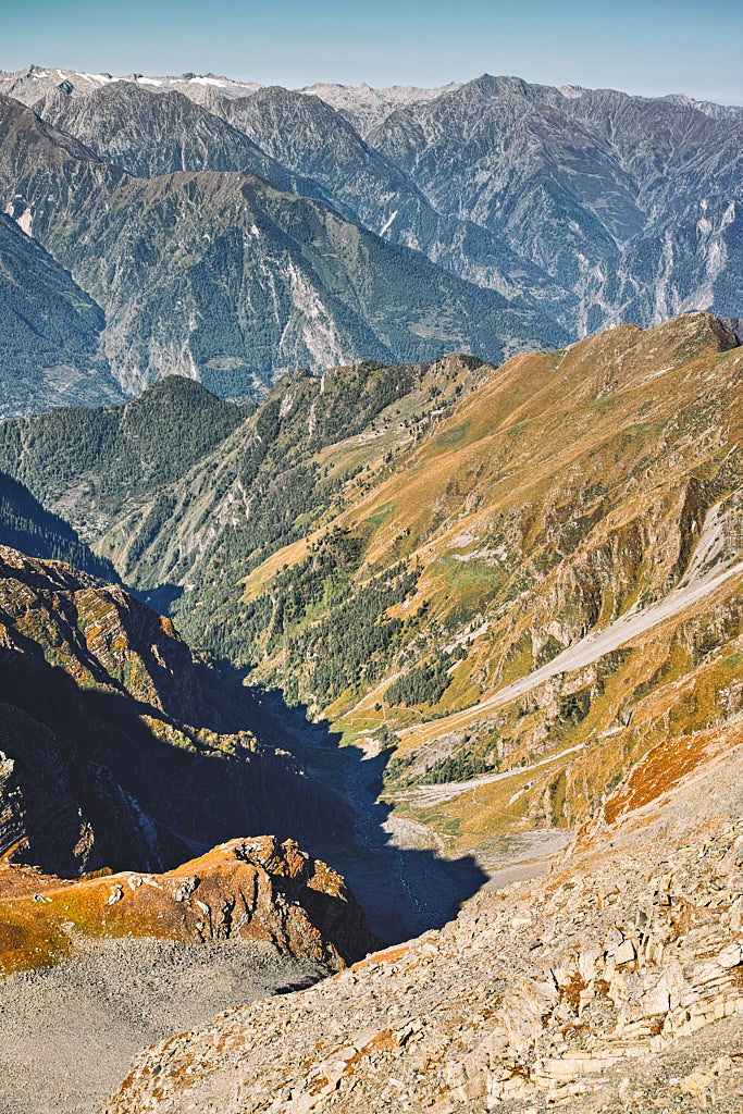 The ascent to Kalah/Sukhdali pass from Holi, Dhauladhars in the background