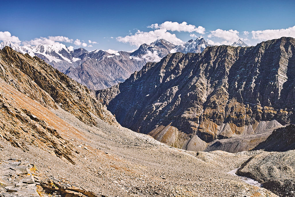 The moraine filled route on the Mani Mahesh to Kalah Pass (Himachal Pradesh) trek