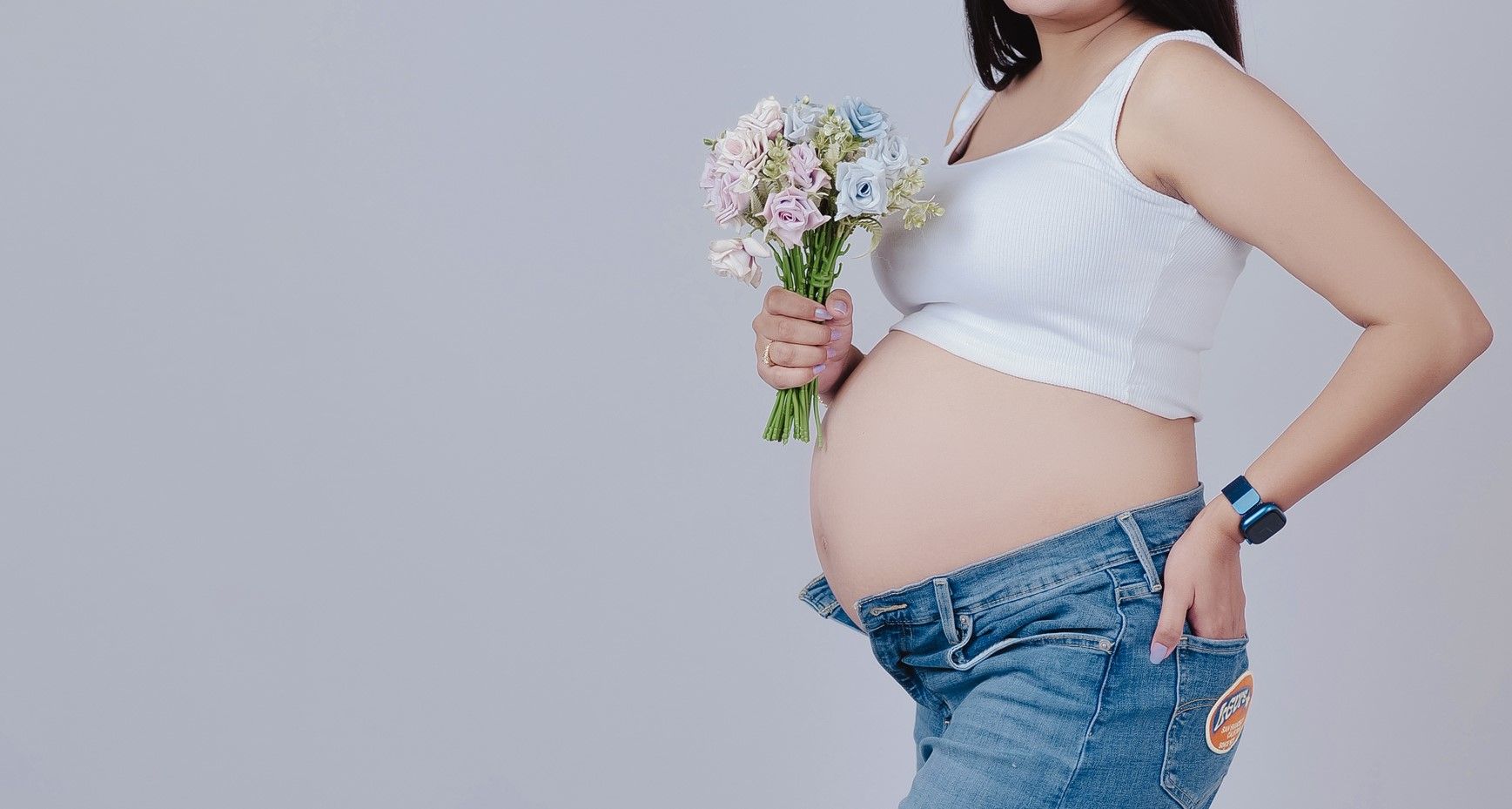 Maternity portrait in black and white