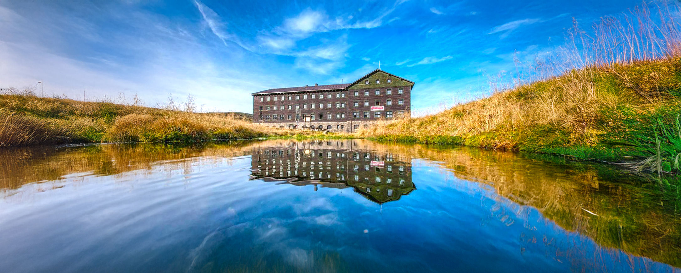 Meadow Hut – A mountain experience for couples and families