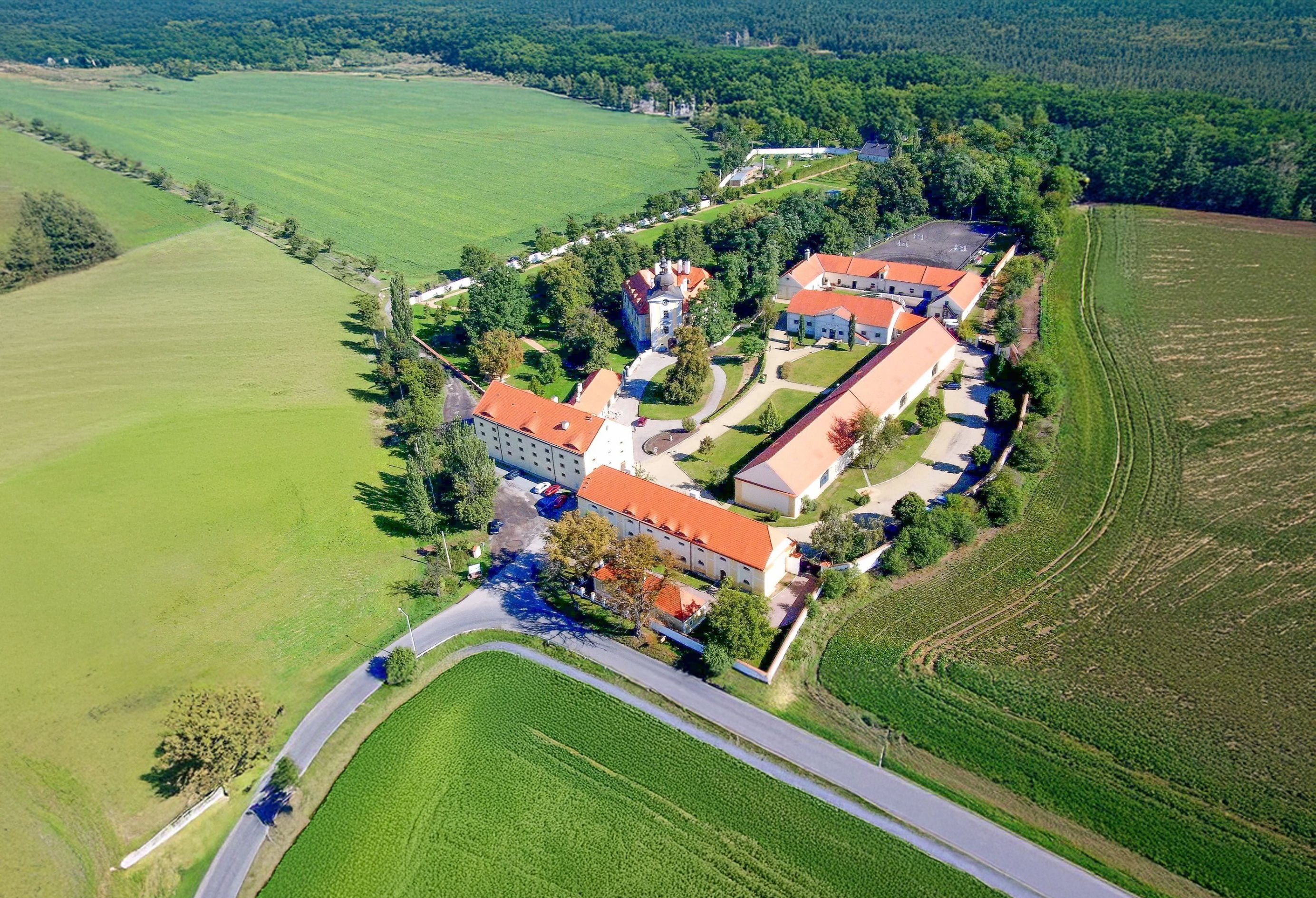 Enjoy a castle stay at Pytloun Chateau Hotel Ctěnice