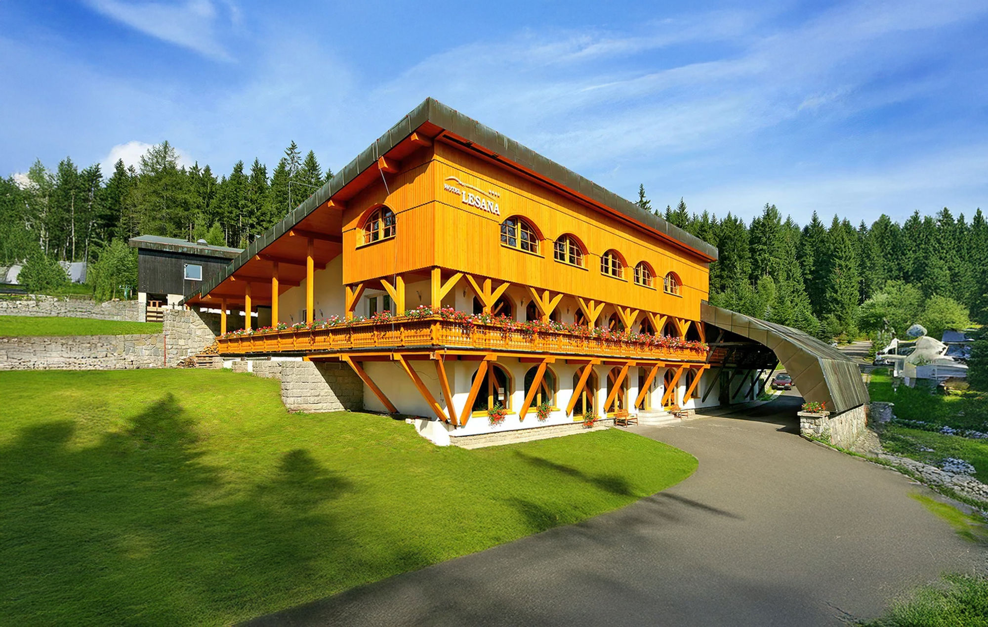 Unterkunft in Spindlermühle mit Halbpension und Wellness im beliebten Hotel Lesana
