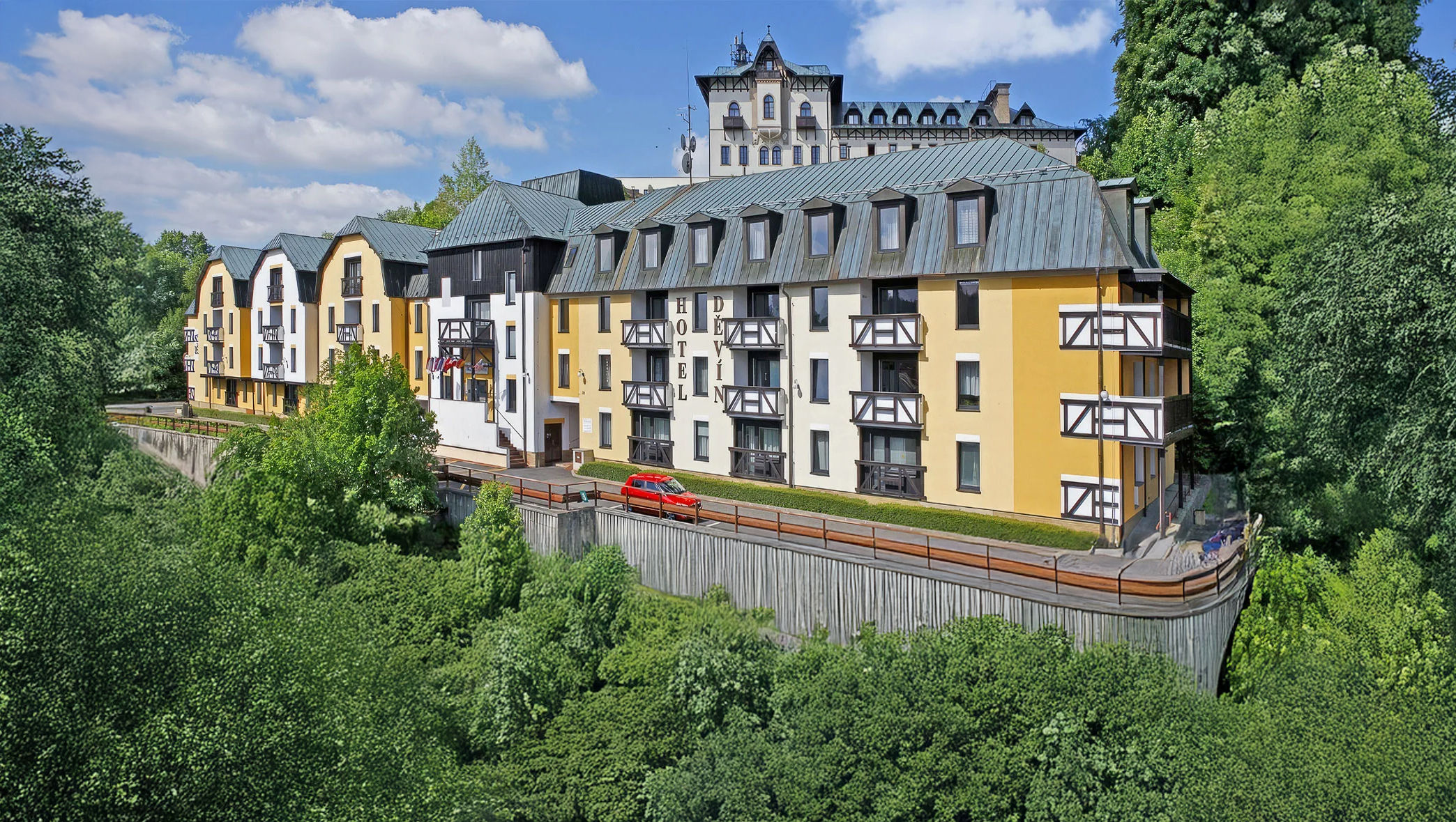 Zakwaterowanie w hotelu uzdrowiskowym Děvín – relaks i wellness w Mariańskich Łaźniach