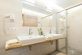 Landhaus & Appartementhaus Haussteiner