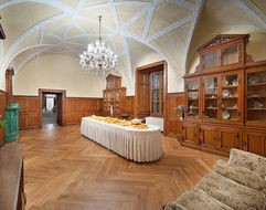 ZÁMECKÝ HOTEL HRUBÁ SKÁLA