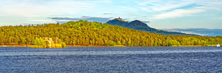 Letní pobyt v hotelu na břehu Máchova jezera