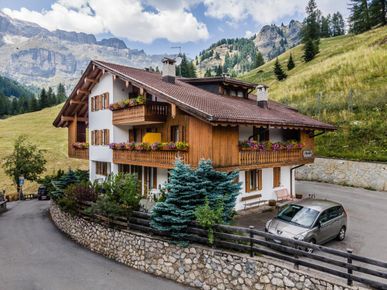 Chalet Pradat Apartments