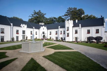 Hotel Zámek KVASETICE