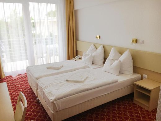 Két Korona Konferencia és Wellness Hotel