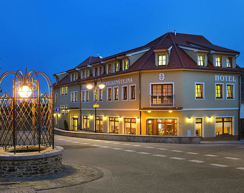 Hotel ZÁVIŠ Z FALKENŠTEJNA